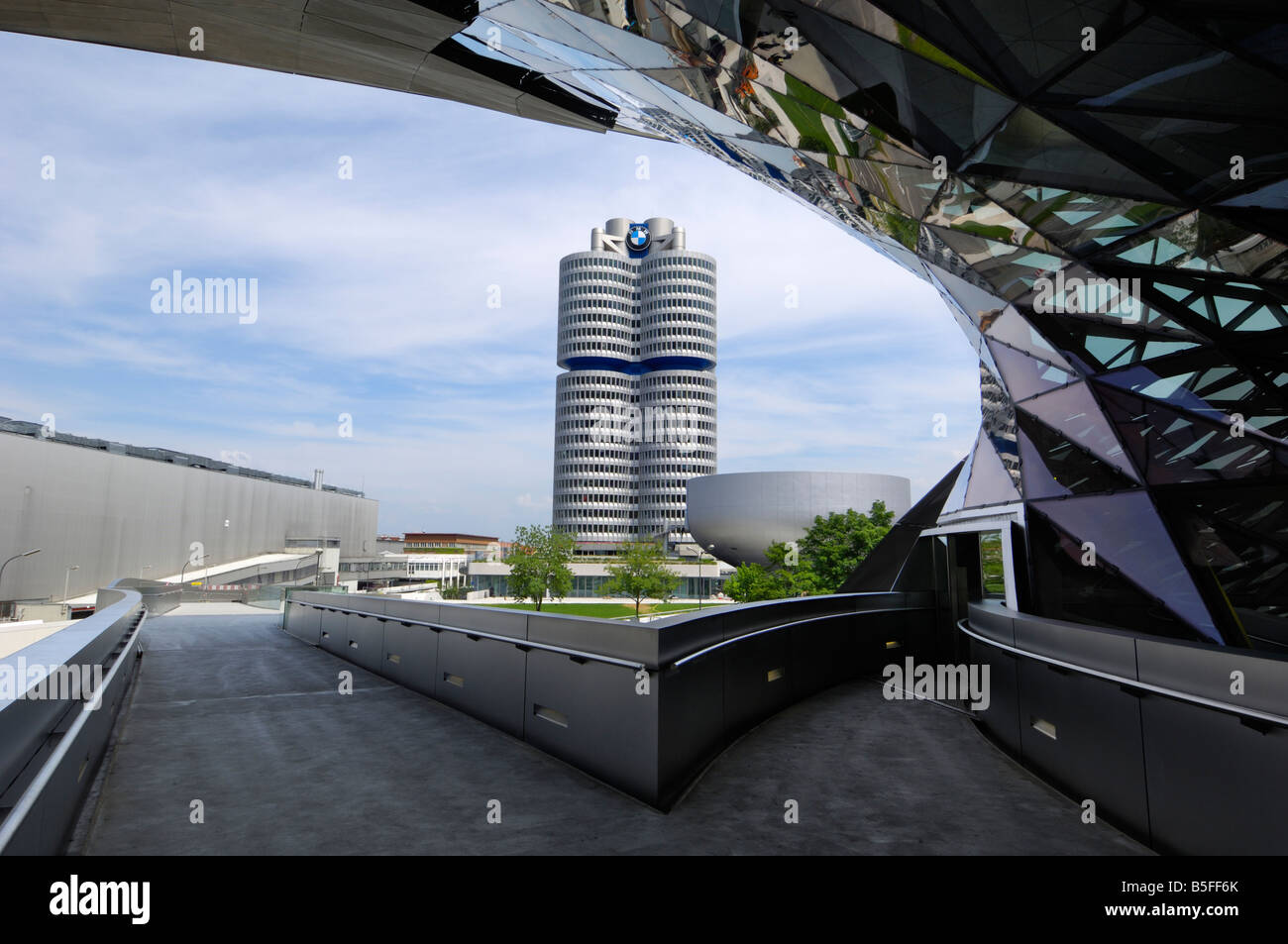 BMW Welt et le Siège, Munich, Munich, Bavière, Allemagne Banque D'Images