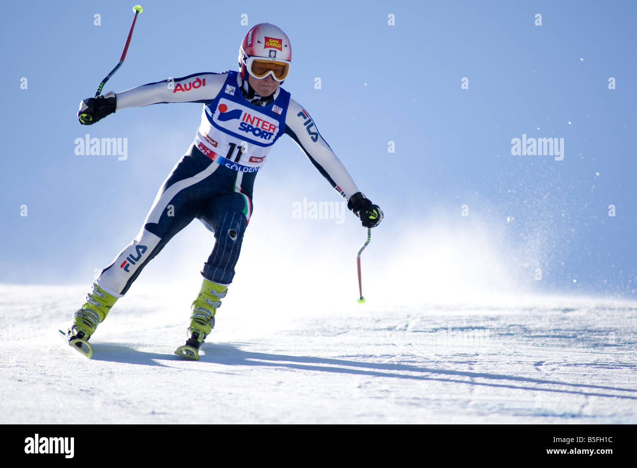 Sölden AUTRICHE OCT 25 Nicole couvert ITA en compétition dans la course de slalom géant femmes à la Rettenbach Glacier Banque D'Images