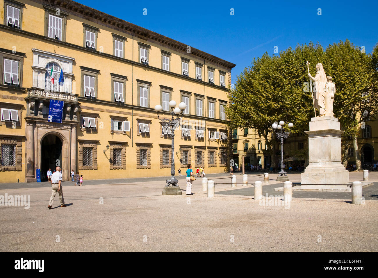 Palazzo Ducale, Eliza de l'ancienne maison de Bonaparte, la Piazza Napoleone, Lucca, Toscane, Italie Banque D'Images