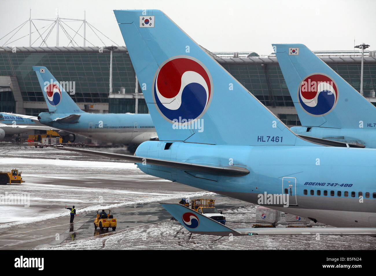 Les queues d'avion avec des logos de Korean Air Airlines, Séoul, Corée