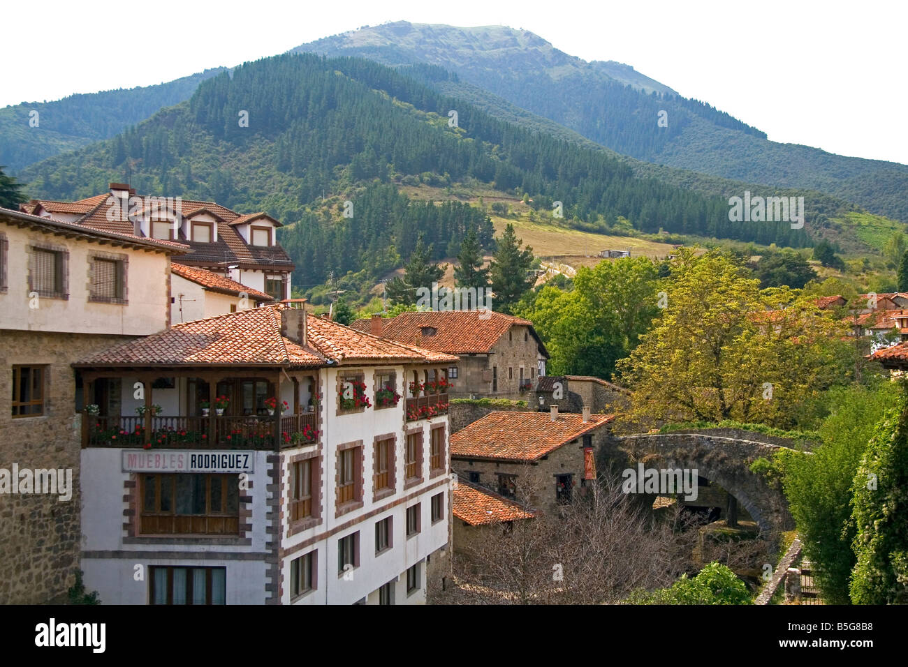La ville de Potes Cantabria Liebana, nord-ouest de l'Espagne Banque D'Images