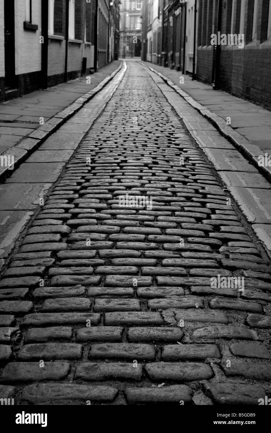 Une vieille rue pavée de la vieille ville de la ville de Kingston Upon Hull dans l'East Yorkshire, Angleterre Banque D'Images