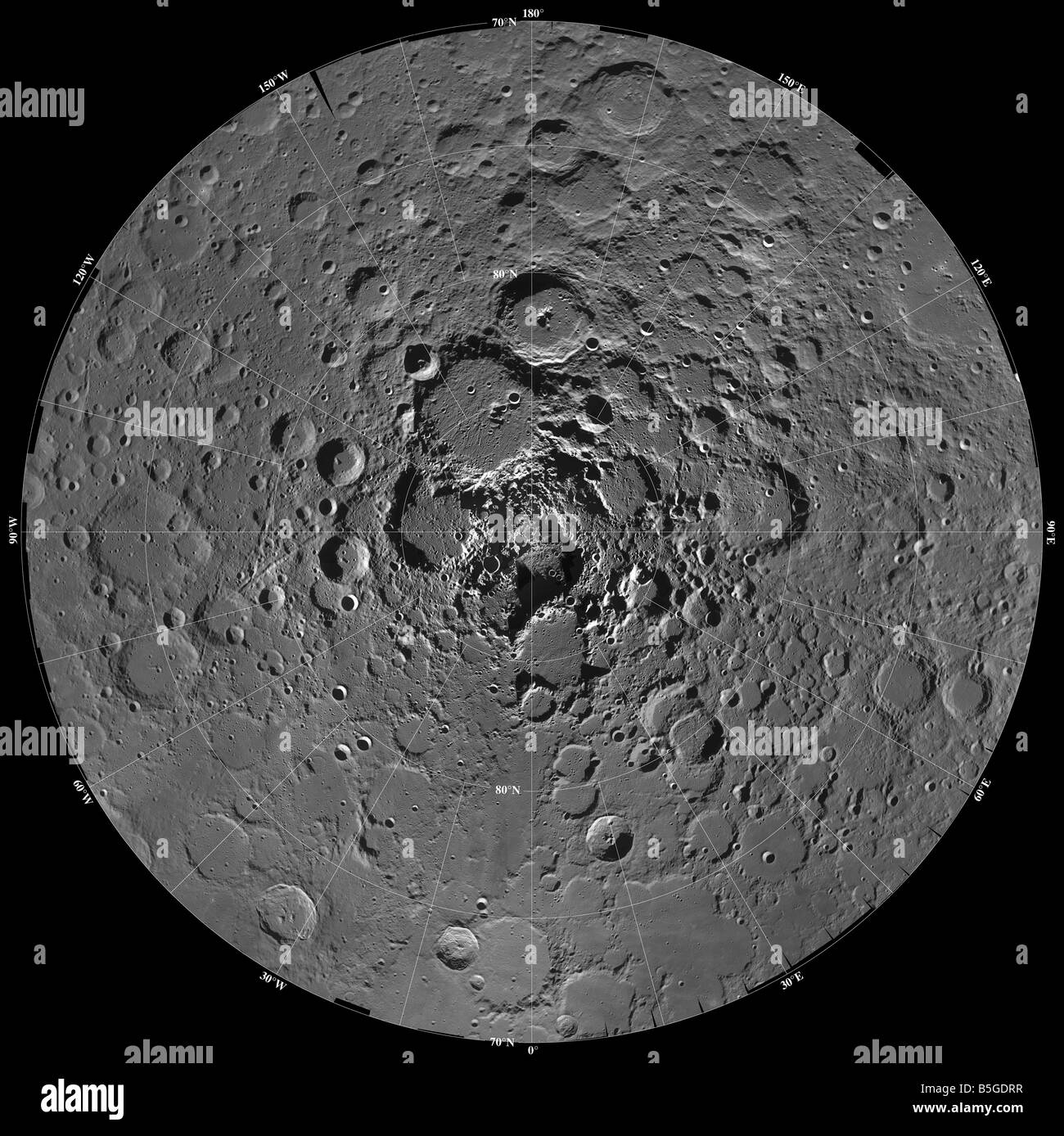 Mosaïque lunaire de la région polaire nord de la lune. Banque D'Images