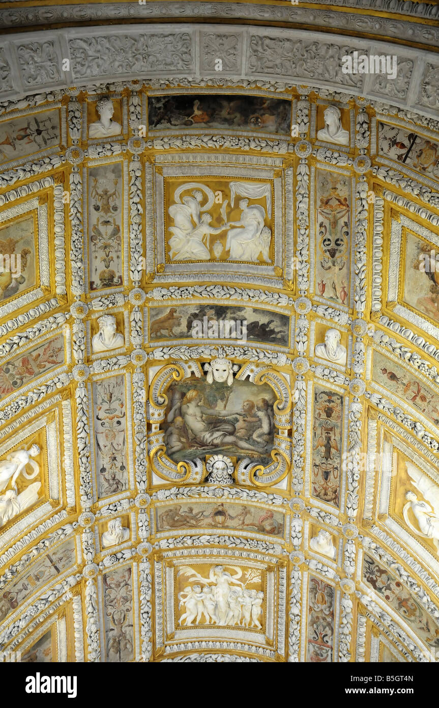 Décoration de plafond de la scala d'Oro (escalier d'Or) par Jacopo Sansovino, du Palais des Doges, Venise, Italie Banque D'Images