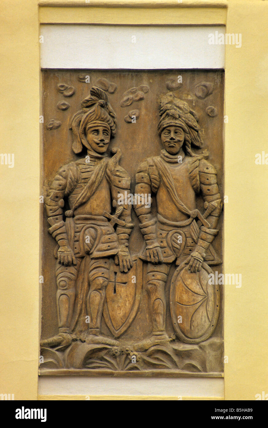Soulagement des chevaliers en armure complète à la Chambre des deux chevaliers à Rejskovo namesti à Kutna Hora North Bohemia République Tchèque Banque D'Images