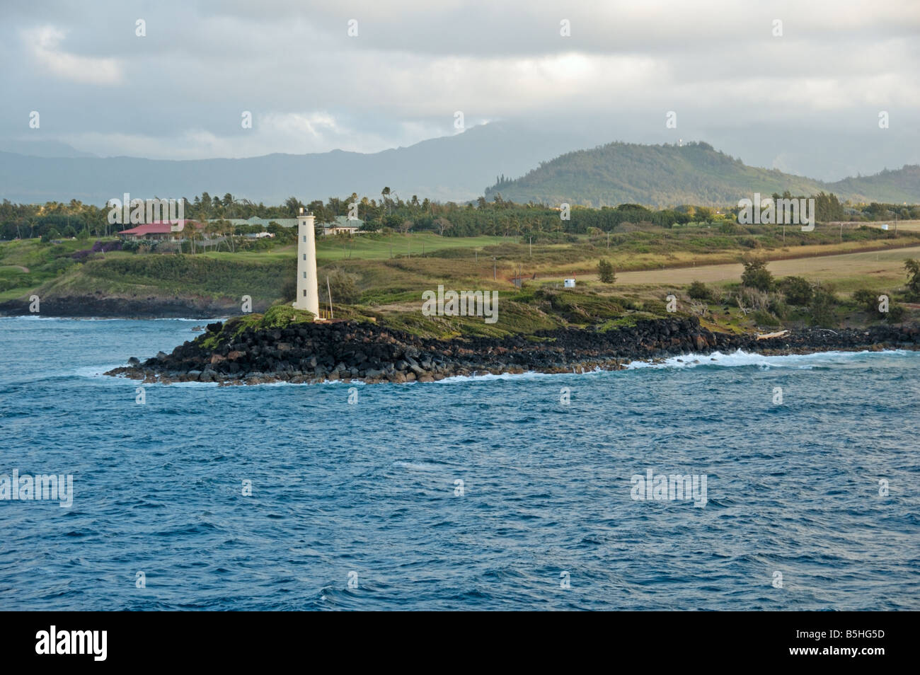 Ninini Point Lighthouse à Baie rue Nawiliwili que vous suivrez dans Kauai Hawaii Banque D'Images