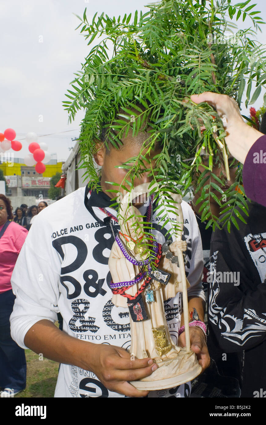 Adorateurs de la Santa Muerte se rassembler pour le culte de dimanche Banque D'Images