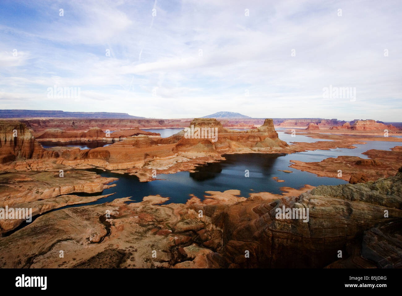 Vue depuis Alstrom Point vers Gunn, Lake Powell Butte Site en premier plan Banque D'Images