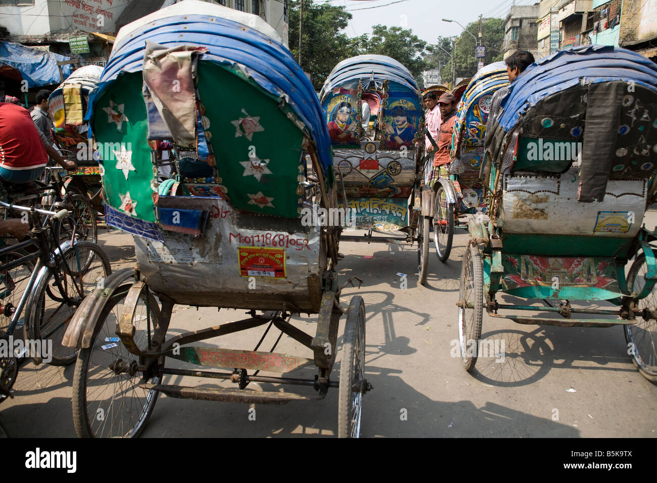 Le Bangladesh Dhaka trafic pousse-pousse Banque D'Images