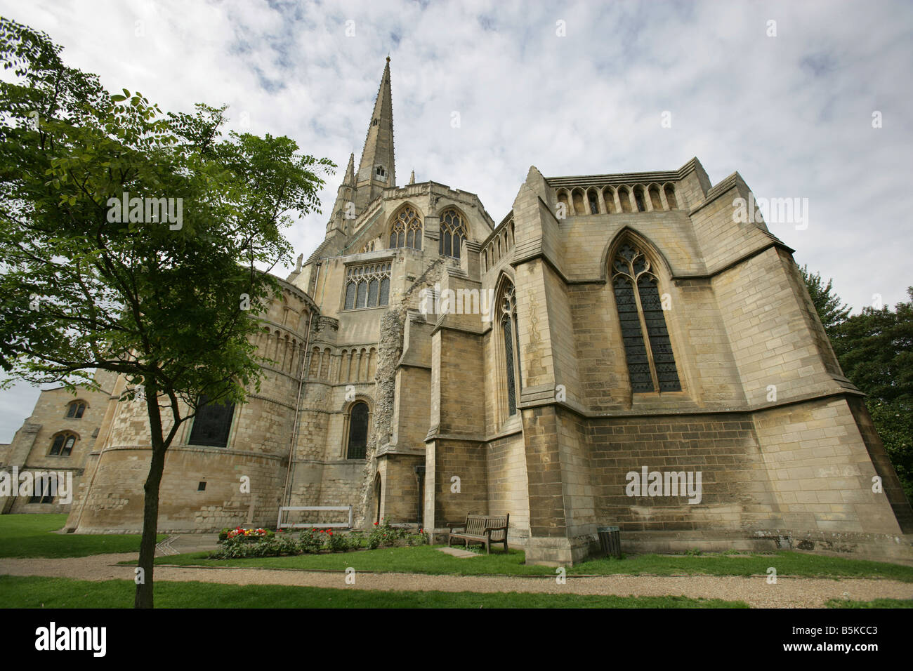 Ville de Norwich, en Angleterre. L'élévation est de la cathédrale de Norwich, dont la maîtrise et à l'Église. Banque D'Images