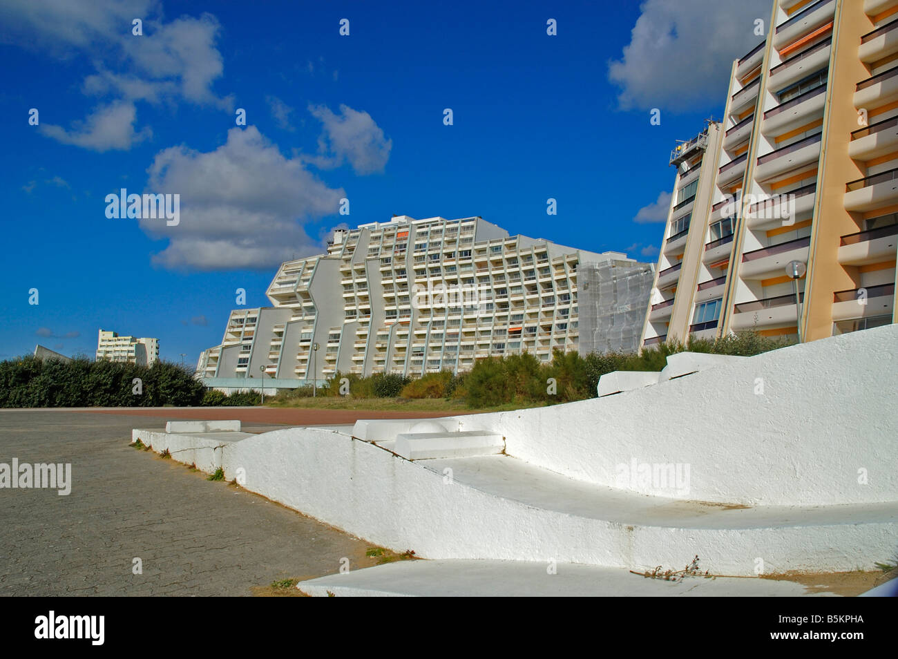 Hôtels et appartements, à la périphérie de St Jean de Monts, Vendée, France  Photo Stock - Alamy