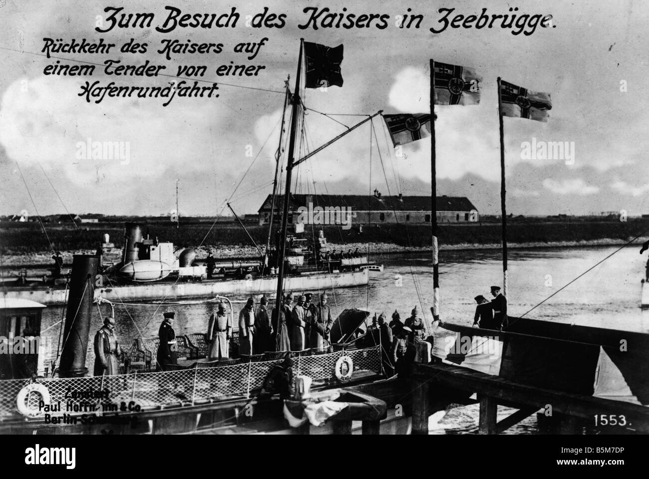 1 W46 F1915 16 F Guillaume II dans Zeebruegge Photo c 1915 l'empereur allemand Guillaume II 1859 1941 Guillaume II visite le submarin allemand Banque D'Images