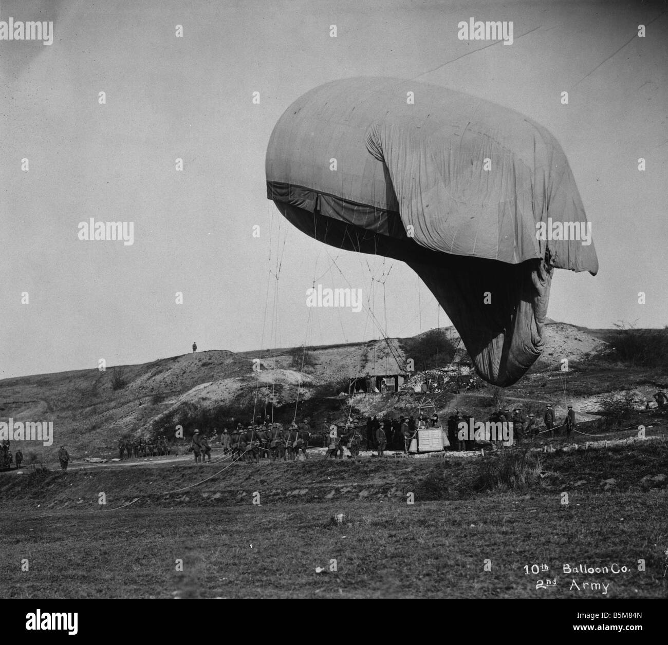 2 G55 B1 1914 5 Corps d'armée britannique Ballon Photo La guerre aérienne DE LA PREMIÈRE GUERRE MONDIALE Histoire 10e 2e co ballon ballon de l'Armée de la 2e Corps Br Banque D'Images