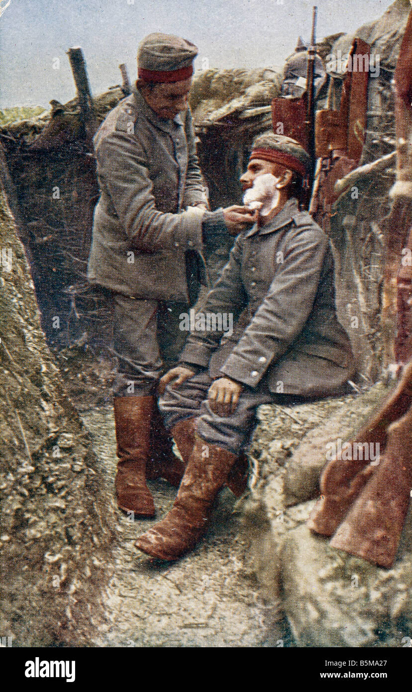 2 G55 P1 1915 18 Le salon de coiffure dans la tranchée c 1915 Histoire Première Guerre mondiale La propagande de guerre européenne 1914 15 photos de la réalité bof Banque D'Images 2 G55 P1 1915 18 Le salon de coiffure dans la tranchée c 1915 Histoire Première Guerre mondiale La propagande de guerre européenne 1914 15 photos de la réalité bof Banque D'Images