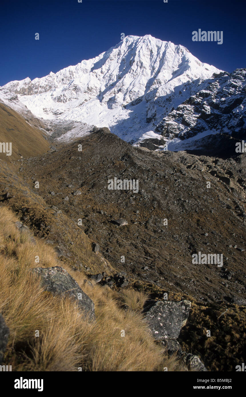 Mt dans la Cordillère Vilcabamba Trek du Salcantay, vu de Sisaypampa, Inca, Pérou Banque D'Images