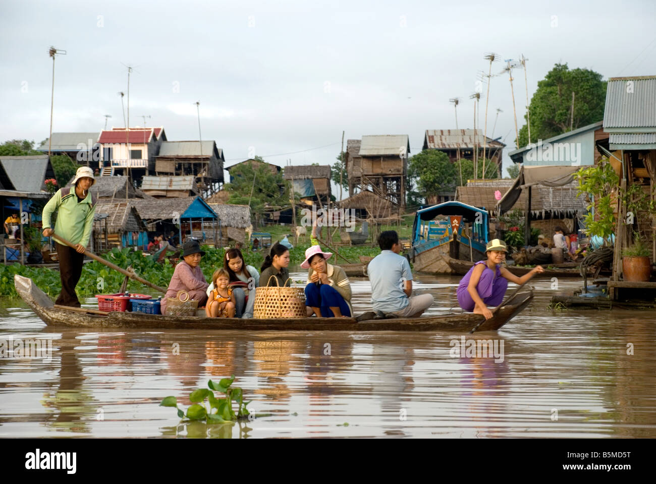 Cambodge Kompong Chhnang scène de la rivière Tonle Sap Banque D'Images