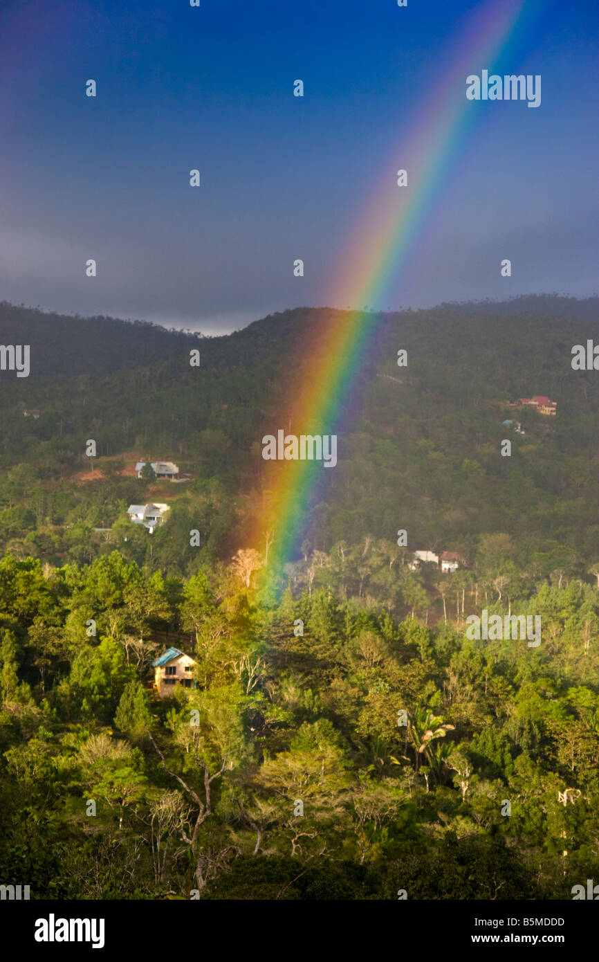 Rainbow au Cerro Azul, République de Panama, Amérique Centrale Banque D'Images