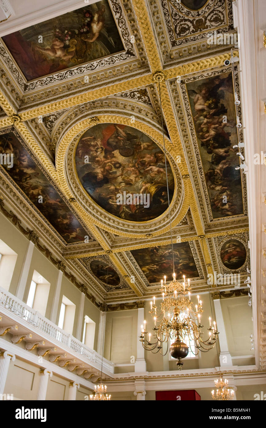 Le plafond peint Banqueting House Whitehall Londres Angleterre.Le seul plafond in-situ peinture de Pierre Paul Rubens Banque D'Images