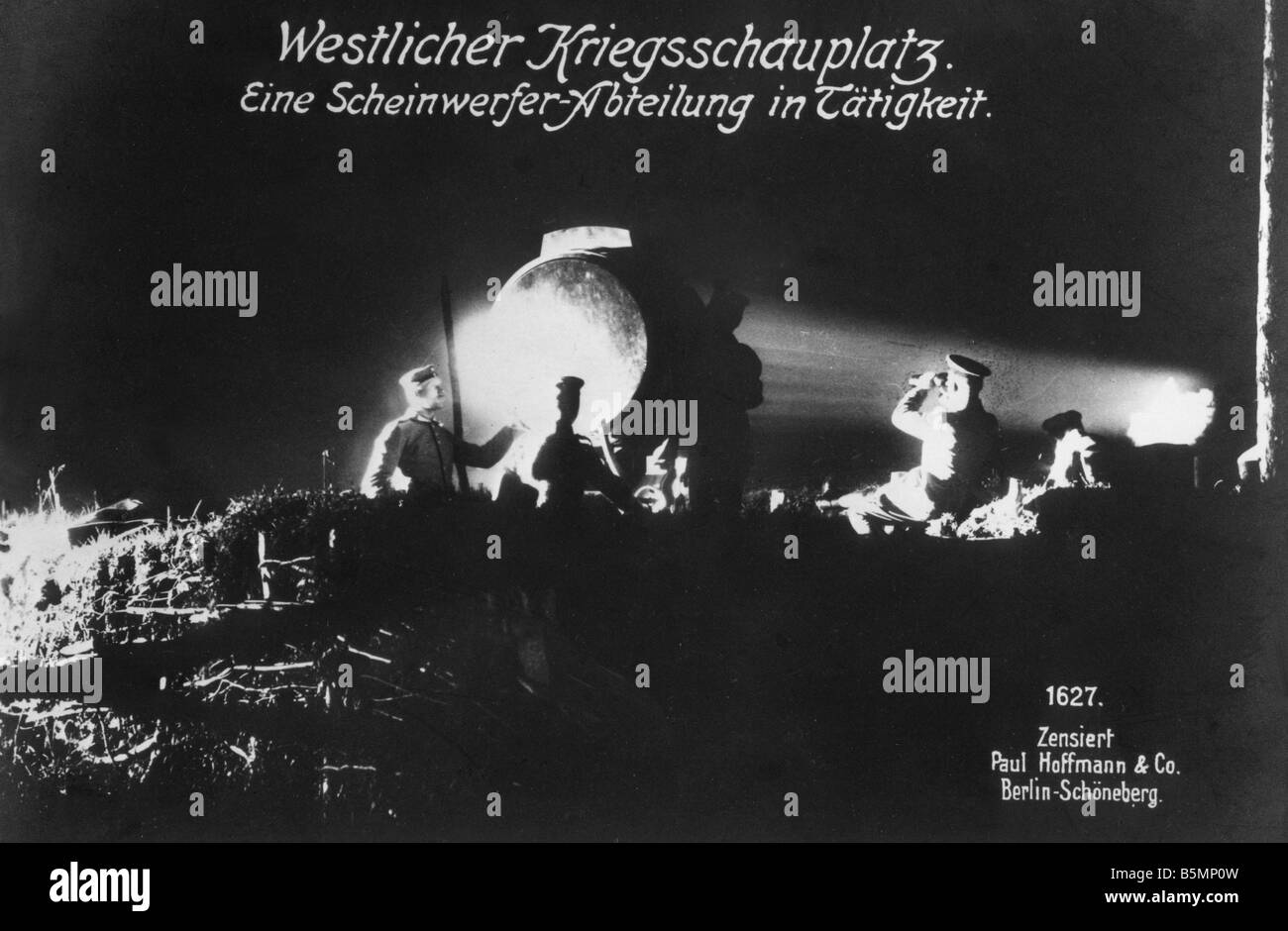 9 1914 0 0 A10 2 Recherchez la lumière sur le front ouest, la seconde guerre mondiale, Front de l'Ouest 1 nuit temps montre avec l'aide de recherche géant ligh Banque D'Images
