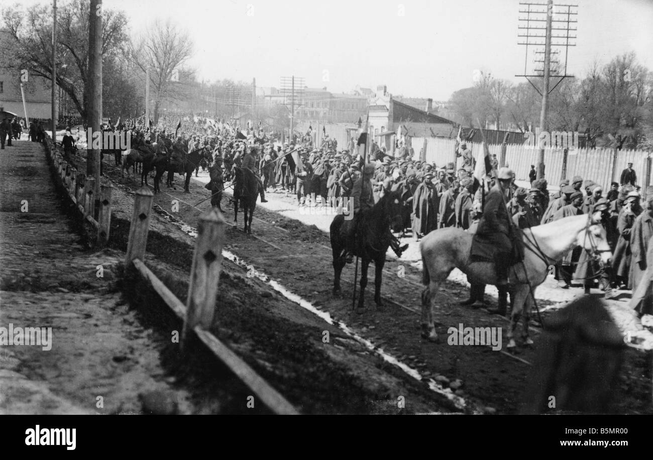 9 1916 318 A1 E Bataille du Lac Narocz1916 Russ prisons World War 1 Front de l'est la défaite des troupes russes après une offensive sur Banque D'Images