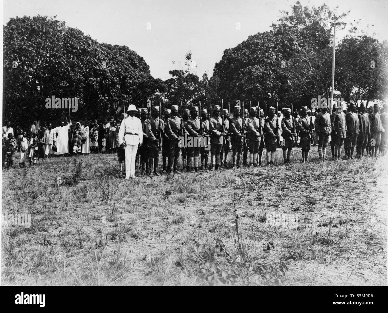 Les troupes Askari Photo World War 1 La guerre dans les colonies de l'Afrique orientale allemande maintenant Tanzanie Photo c 1915 Banque D'Images