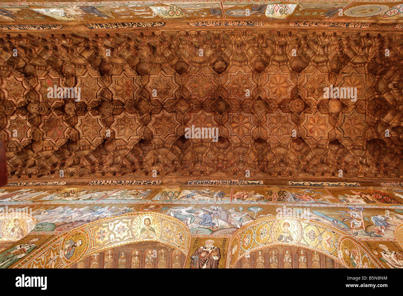 Le plafond en bois et des mosaïques, Capella Palatina, Palerme, Sicile Banque D'Images