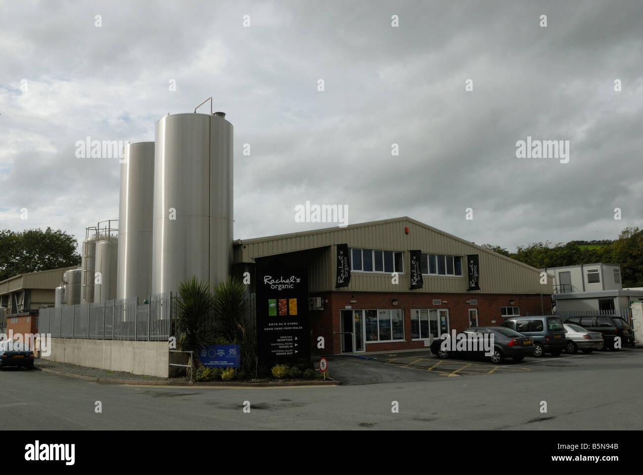 Les fabricants de produits laitiers s Rachel le yogourt biologique Aberystwyth Banque D'Images