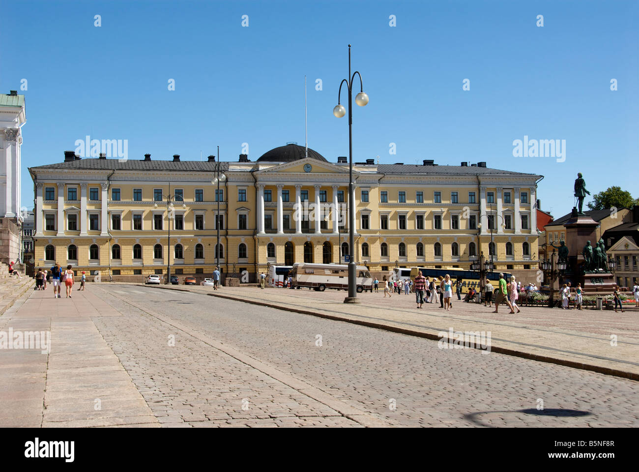 Les bâtiments de l'université Place du Sénat Le Centre d'Helsinki Finlande Banque D'Images