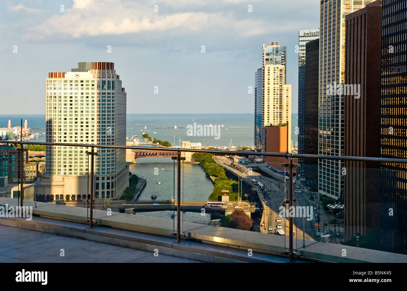 Entrée de la rivière de Chicago à partir de la nouvelle Trump Tower Banque D'Images
