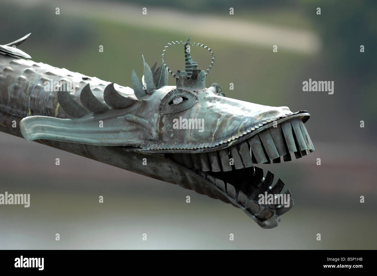 'Close up' de style gargouille gouttière de la tuyère d'eau populaires sur les églises en Pologne, Wroclaw, Pologne Banque D'Images