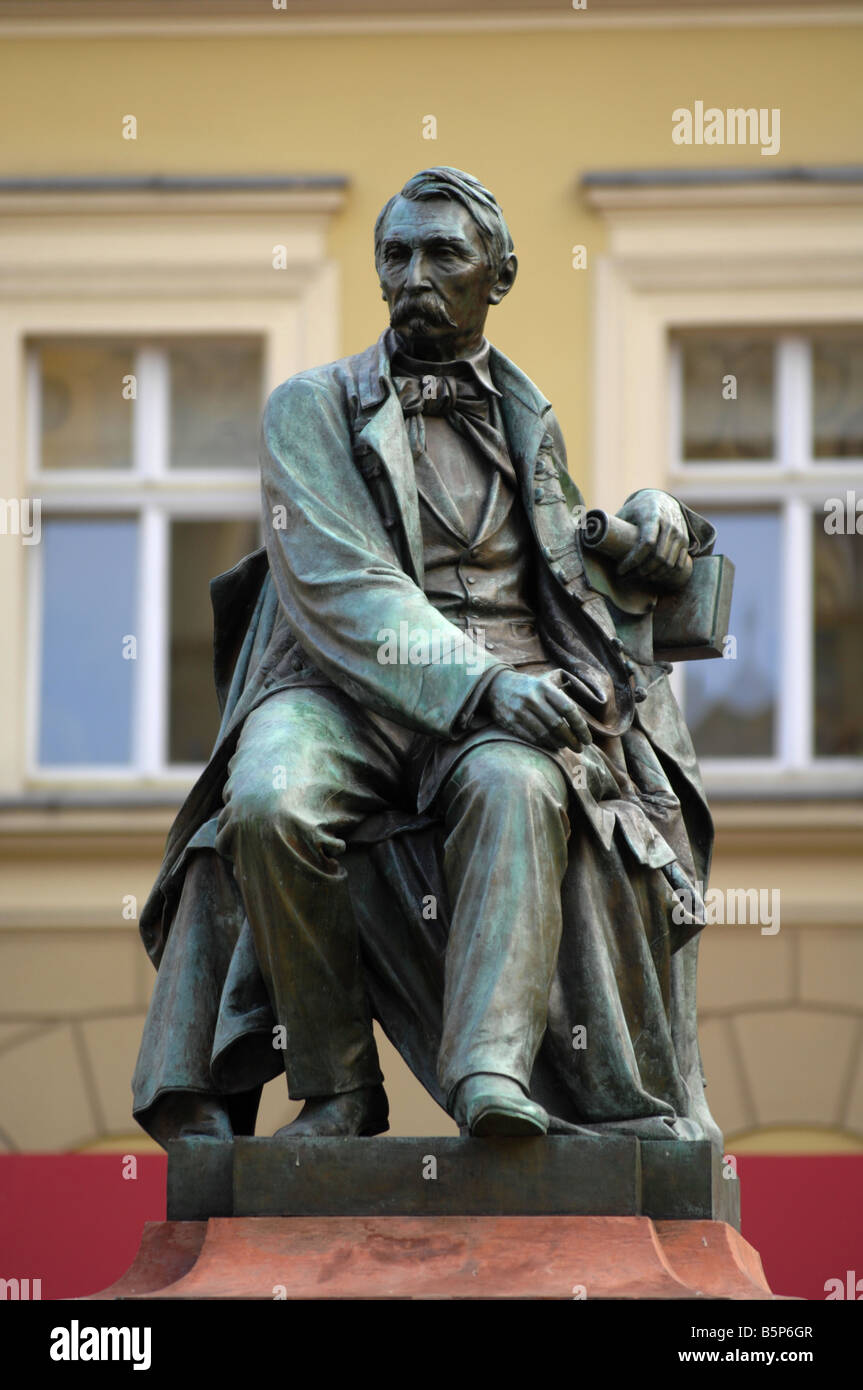 Statue de la dramaturge Aleksander Fredro en place Rynek, Wroclaw, Pologne Banque D'Images