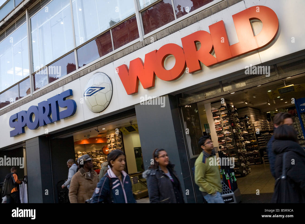 Sports World shop administré par Mike Ashley company International Sports Direct Banque D'Images