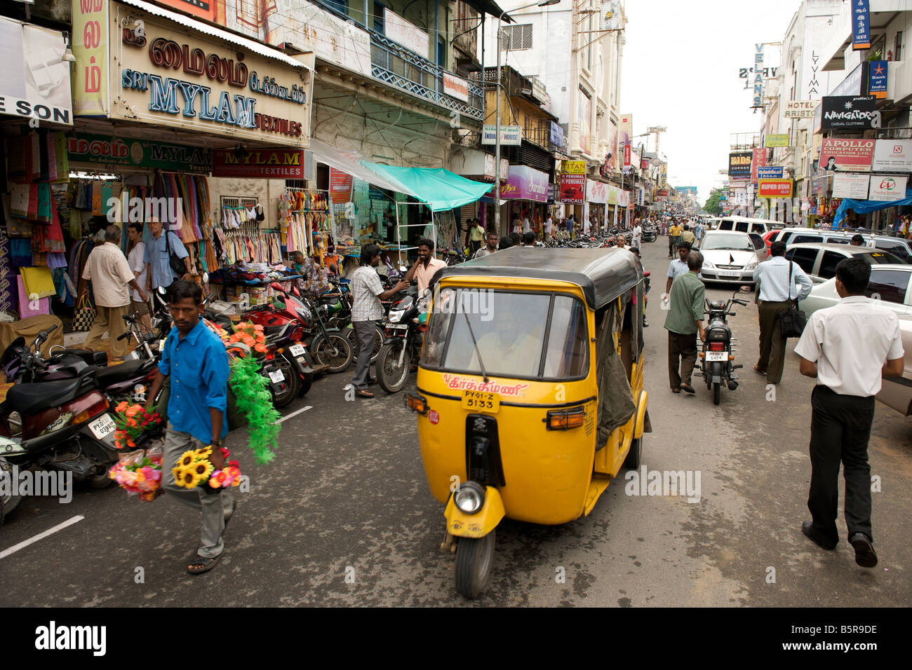 Street à Pondichéry en Inde Photo Stock Alamy