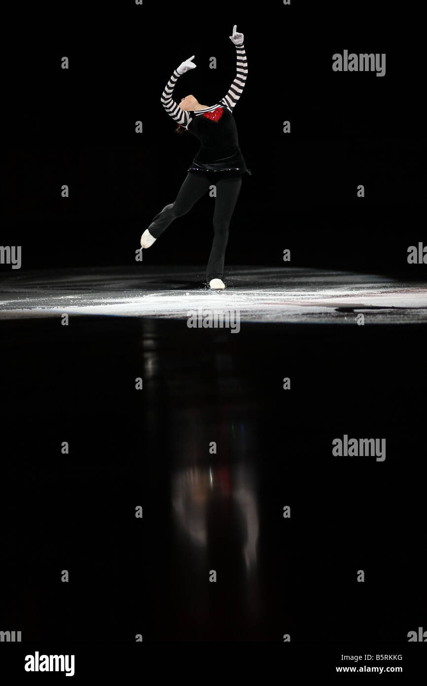 Fumie Suguri du Japon skates dans le spectacle de gala aux Internationaux HomeSense Patinage Canada 2008 de patinage artistique Banque D'Images