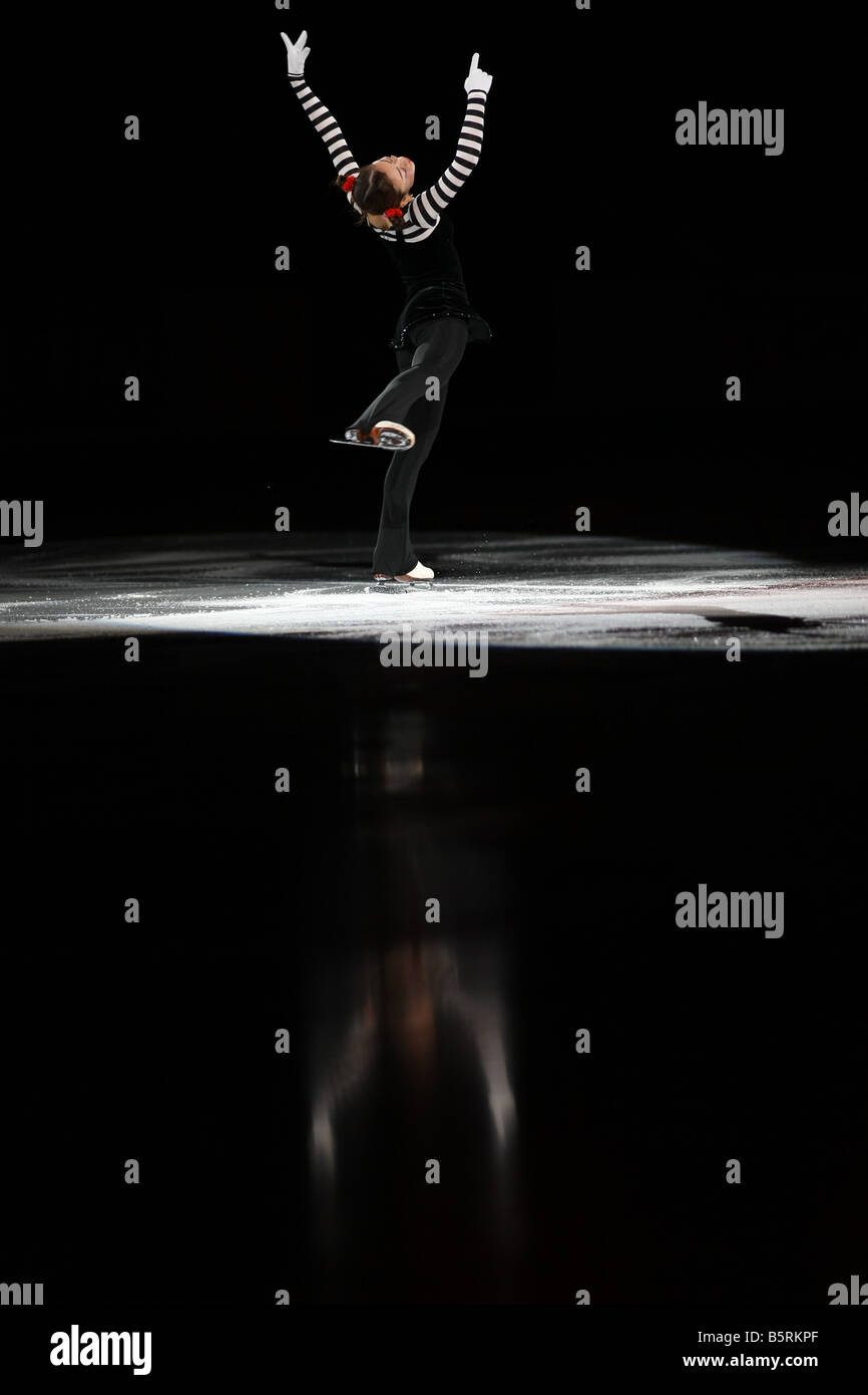 Fumie Suguri du Japon skates dans le spectacle de gala aux Internationaux HomeSense Patinage Canada 2008 de patinage artistique Banque D'Images