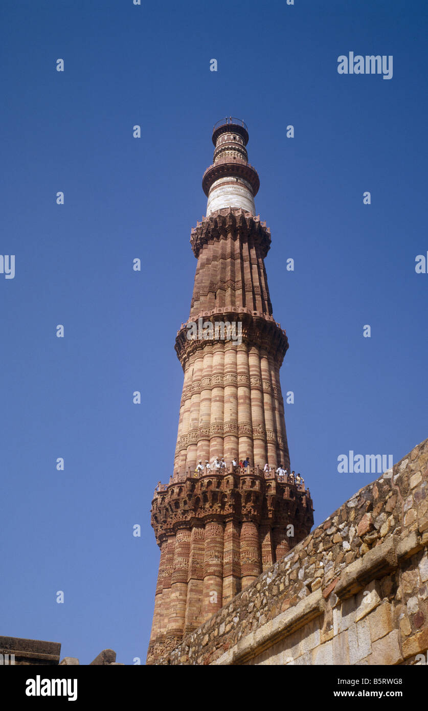 Inde Delhi le Qutb Minar construit par Al-ud-din 1310 Banque D'Images