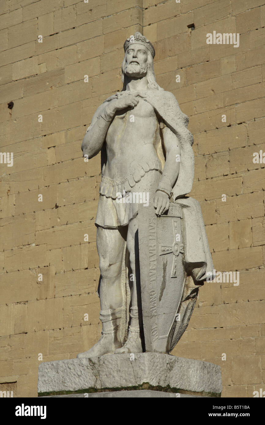 Statue d'Alphonse ll Rey Asturies Banque D'Images