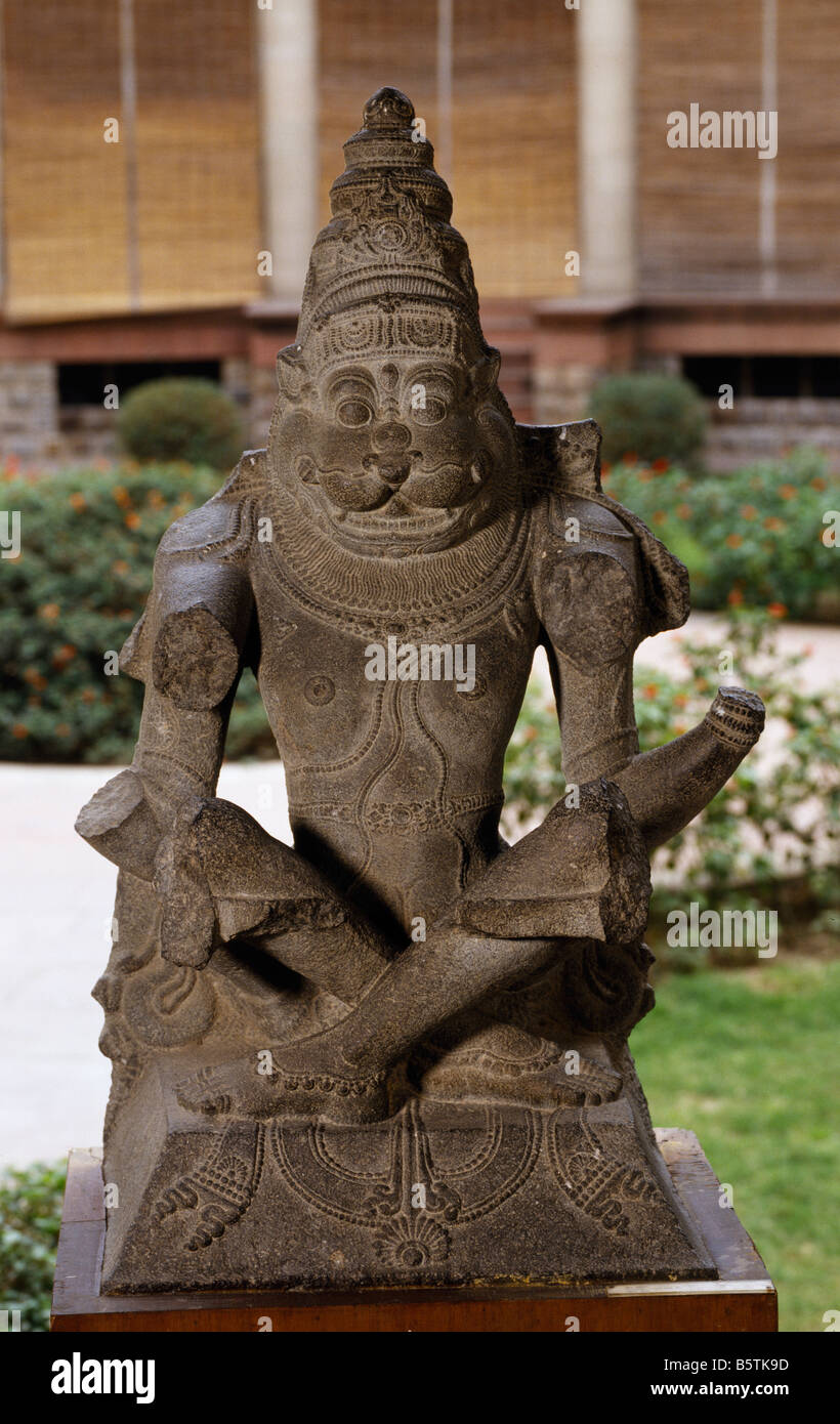 Narasimha en granit de Vijayanagar (Hampi) 15e siècle dynastie Vijayanagar. Musée national de New Delhi Inde 63,1544 Banque D'Images