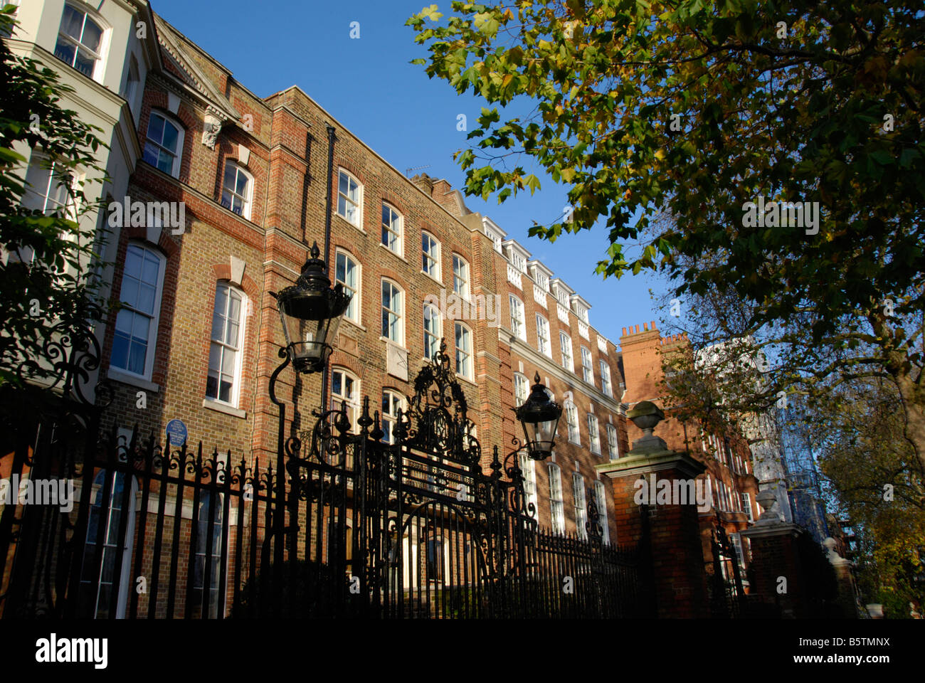 Grand Terrasse maisons à Chelsea Londres Angleterre Cheyne Walk Banque D'Images