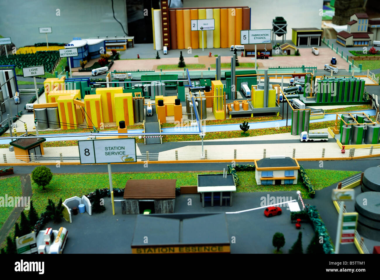 Paris France, événements publics 'Fête de la science Fête de la Science Nationale Française Modèle d'exposition, la fabrication de combustible organique du concept d'économie verte mondiale Banque D'Images