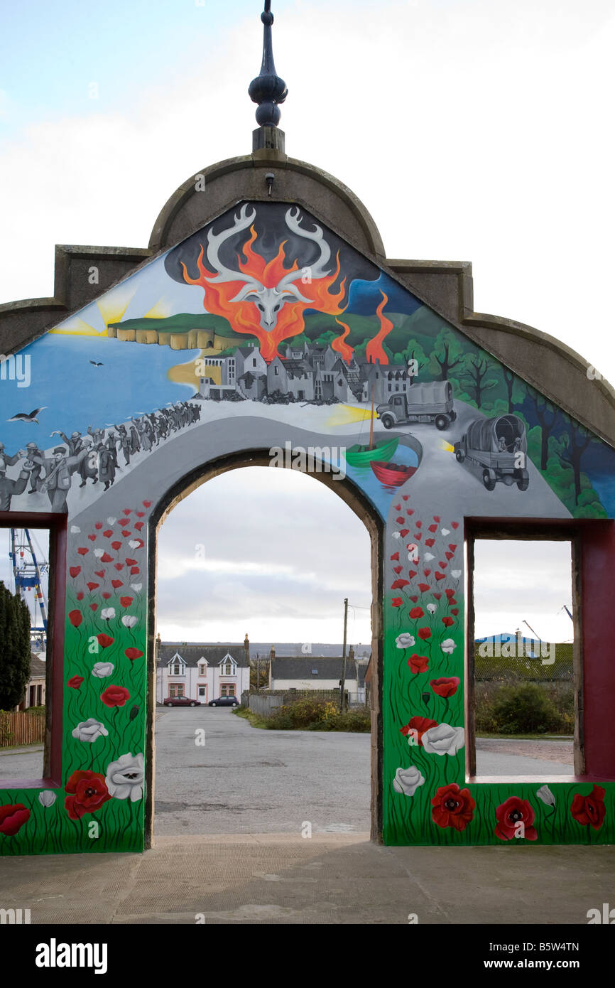 Rail peint par Tracey Shough Archway Invergordon, Gare, Ecosse, Royaume-Uni. 4e Bataillon Seaforth Highlanders qui part pour la France en 1939, Banque D'Images