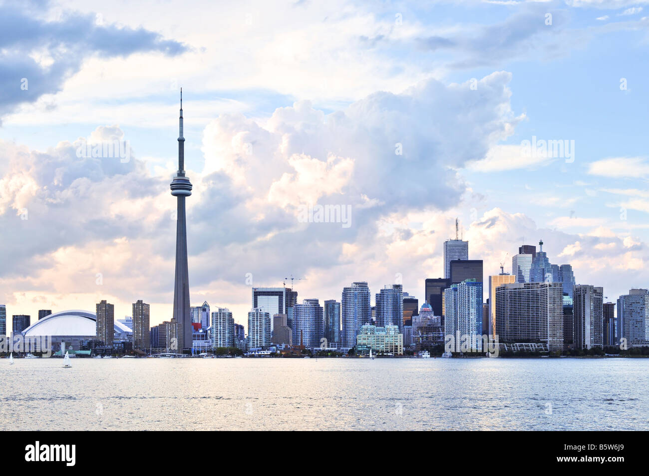 Toronto city waterfront skyline en fin d'après-midi Banque D'Images