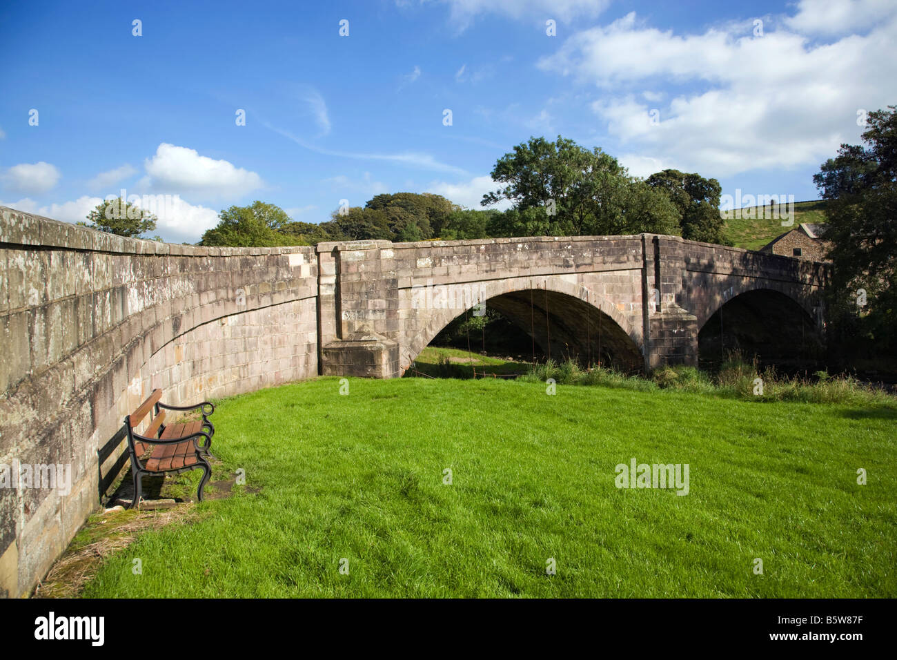 Pont sur la rivière Hodder à Slaidburn Lancashire Banque D'Images