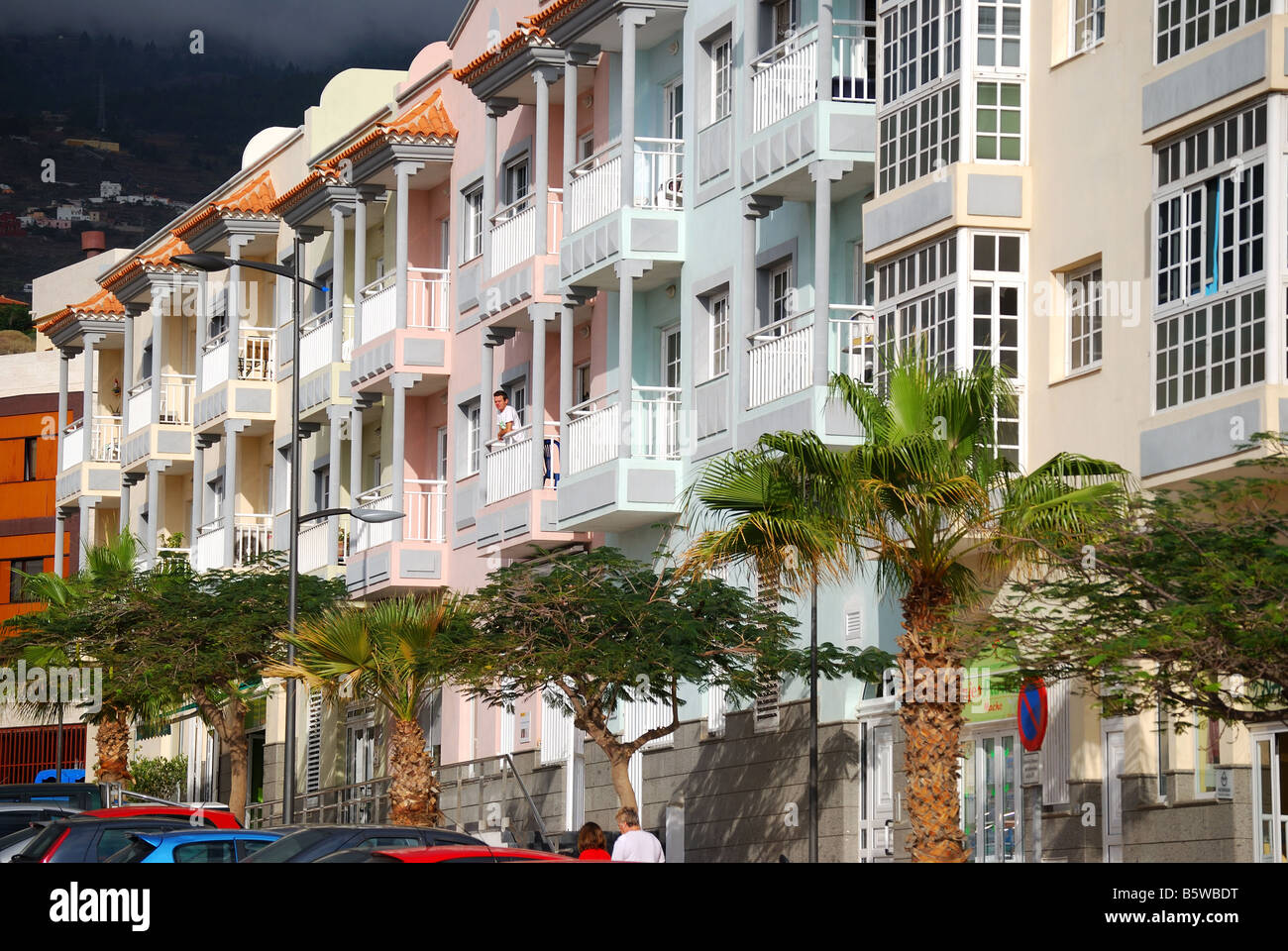 Des appartements modernes avec balcon,Candelaria, Santa Cruz de Tenerife, Tenerife, Canaries, Espagne Banque D'Images