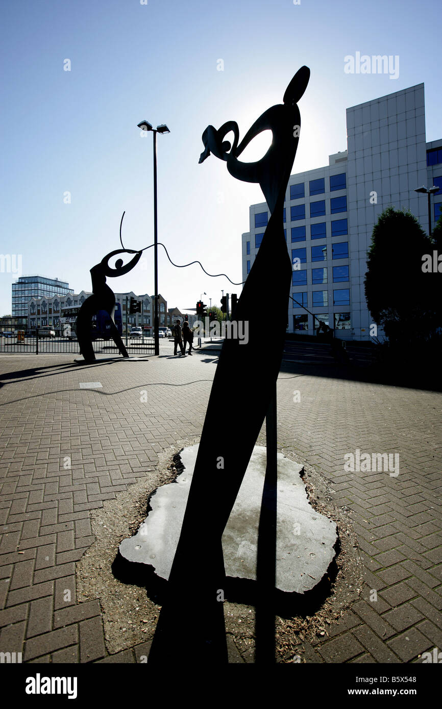 Ville de Southampton, en Angleterre. Partie de 'l'art dans les lieux publics" la Danny Lane sculpture 'l'enfant de famille'. Banque D'Images