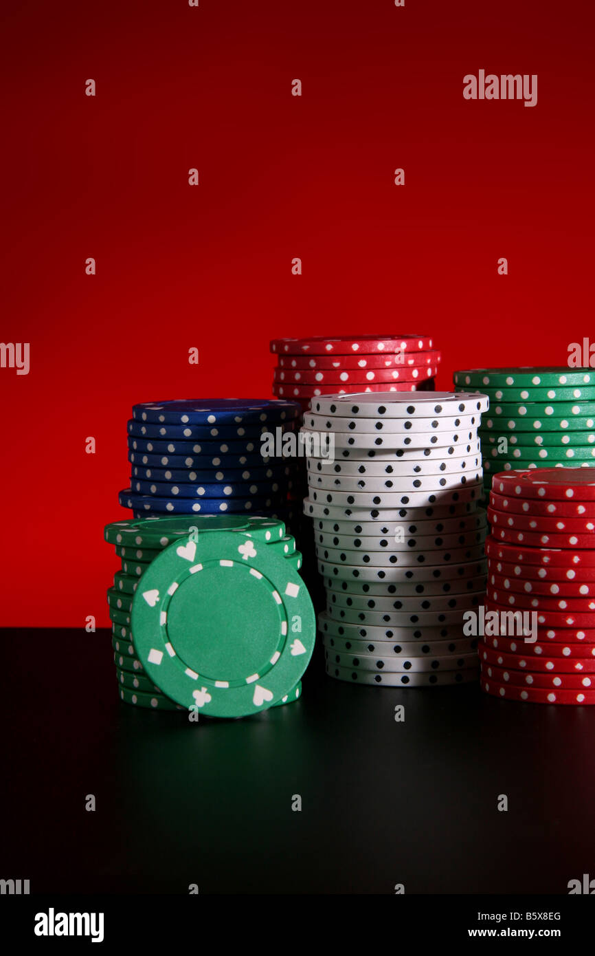 Des piles de jetons de poker Banque D'Images
