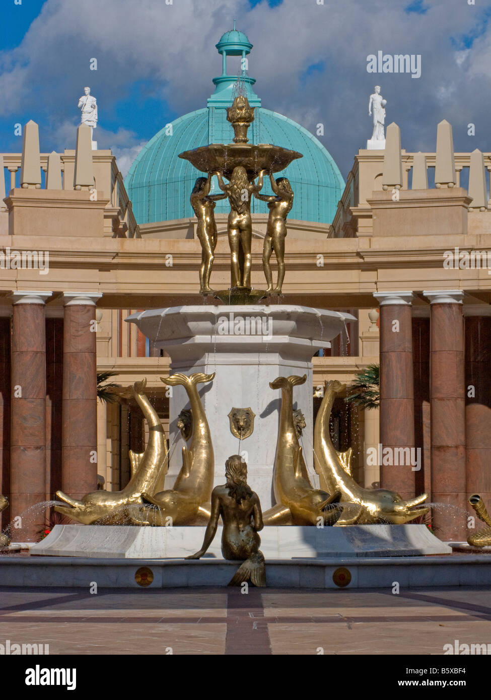 Barton Square Shopping Centre fontaine, partie de complexe commercial Trafford Park, Manchester Banque D'Images