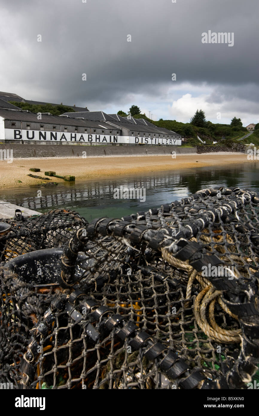 La distillerie de whisky de malt Bunnahabhain, Islay, Ecosse Banque D'Images