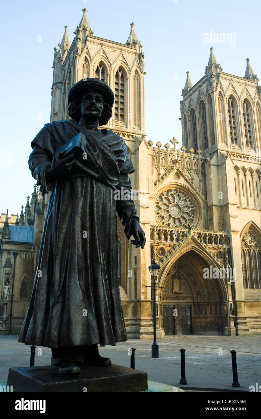 Raja Ram Mohan Roy à la statue de la cathédrale de Bristol Banque D'Images