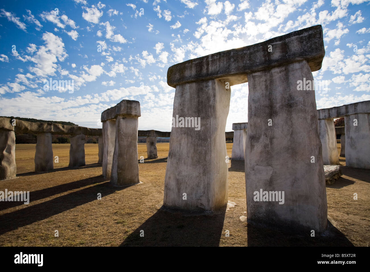 Prise de vue au grand angle de Stonehenge II dans le Texas Hill Country Banque D'Images